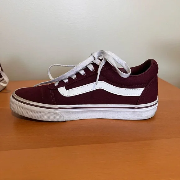 Vans Low Top Ward Canvas Burgundy shoes woman’s size 6.5 - Picture 6 of 15